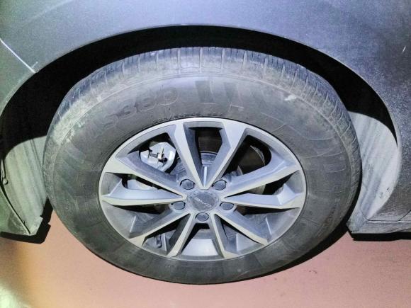 [深圳·粤B] 二手比亚迪驱逐舰052024款 荣耀版 DM-i 55KM 豪华型