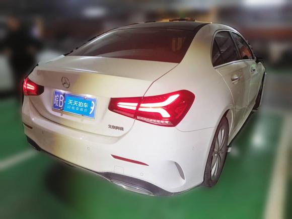 [芜湖·皖B] 二手奔驰奔驰A级2022款 改款 A 200 L 运动轿车时尚型