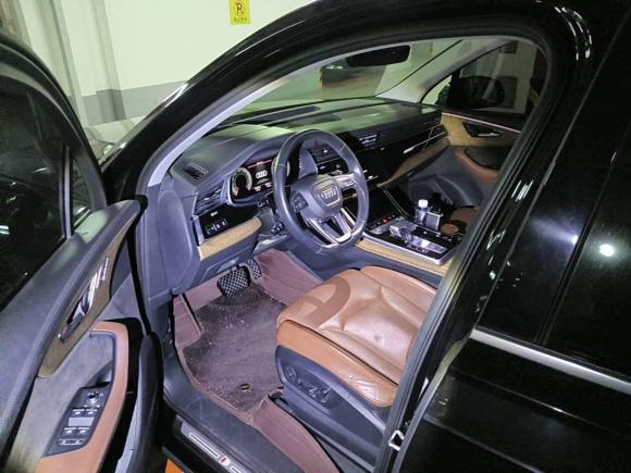 [上海·沪A] 二手奥迪奥迪Q72021款 55 TFSI quattro S line尊贵型