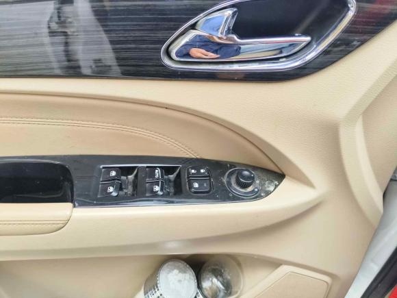 [武汉·鄂A] 二手宝骏宝骏7302016款 1.5T 手动豪华型 7座