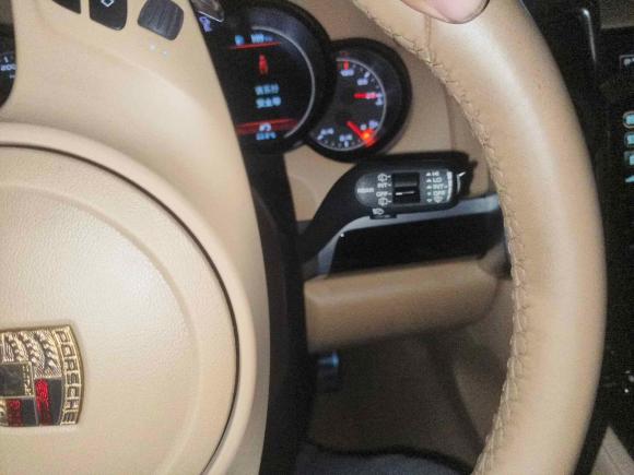 [广州·粤A] 二手保时捷Cayenne2014款 Cayenne Platinum Edition 3.0T