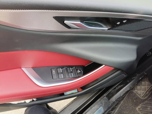 [无锡·苏B] 二手捷豹捷豹XEL2021款 2.0T 250PS R-DYNAMIC S进取运动版