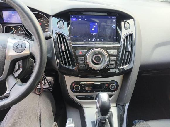 [上海·皖P] 二手福特福克斯2012款 两厢 2.0L 自动豪华运动型