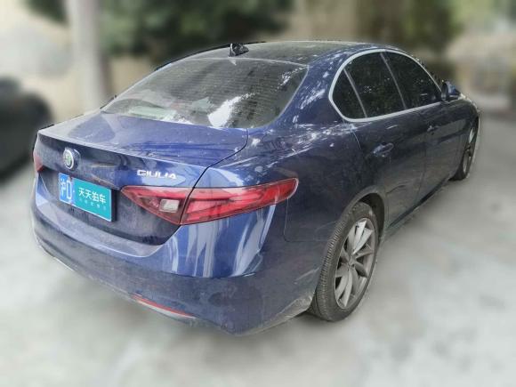 [上海·沪D] 二手阿尔法·罗密欧Giulia朱丽叶2017款 2.0T 200HP 豪华版