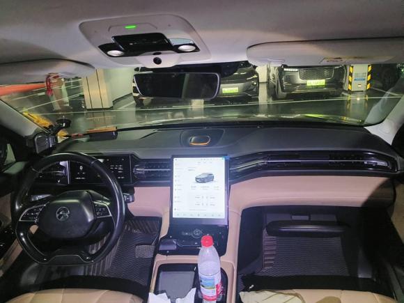 [深圳·粤B] 二手蔚来蔚来ES82018款 355KM 基准版 七座版