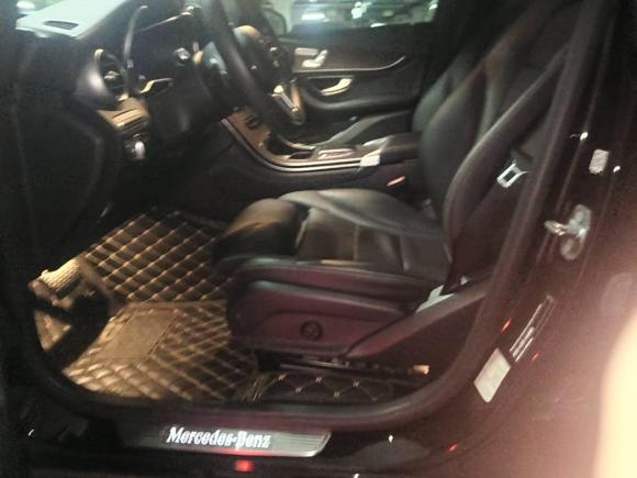 [广州·粤A] 二手奔驰奔驰GLC2020款 改款 GLC 260 L 4MATIC 豪华型