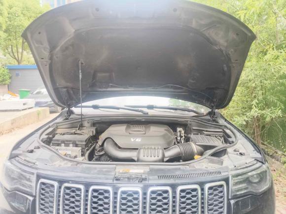 [南京·苏A] 二手Jeep大切诺基2016款 3.0L 舒享导航版