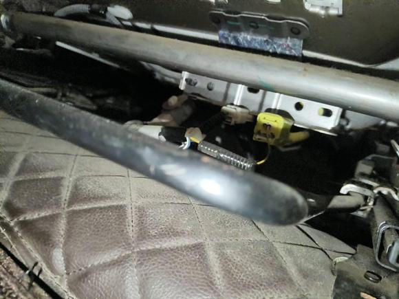 [青岛·鲁B] 二手丰田雷凌2016款 双擎 1.8H GS E-CVT精英天窗版