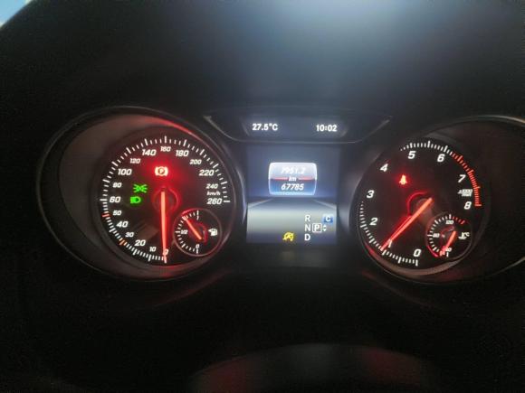 [武汉·鄂A] 二手奔驰奔驰GLA2018款 GLA 200 动感型