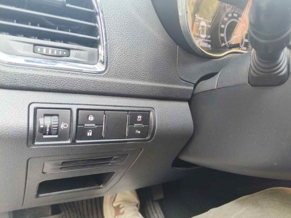 [上海·苏J] 二手宝骏宝骏5602016款 1.8L iAMT豪华型