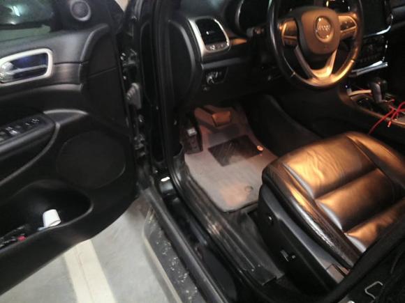 [苏州·苏E] 二手Jeep大切诺基2020款 3.0L 专业导航版