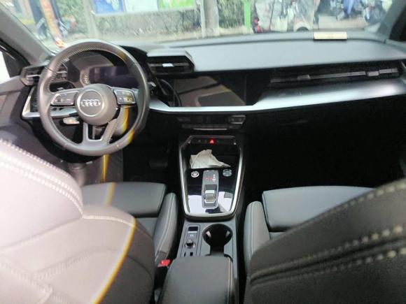 [上海·苏E] 二手奥迪奥迪A32021款 A3L Limousine 35 TFSI 时尚运动型