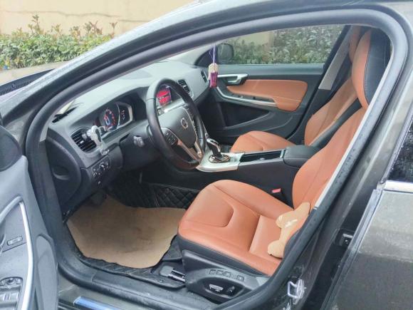 [上海·苏E] 二手沃尔沃沃尔沃S602019款 S60L T5 智远版