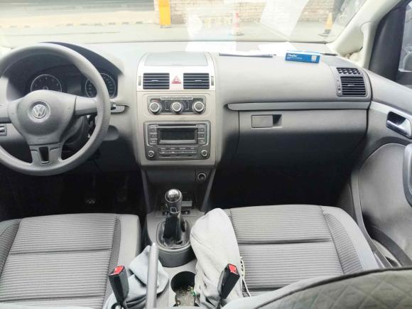 [上海·沪A] 二手大众途安2013款 1.4T 手动风尚版5座