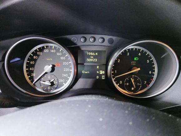 [青岛·鲁B] 二手奔驰奔驰R级2017款 R 320 4MATIC 豪华型臻藏版