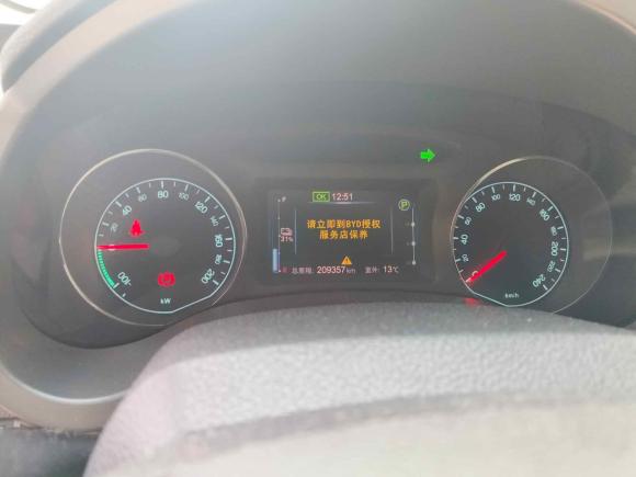 [南京·苏A] 二手比亚迪比亚迪e52018款 出行版