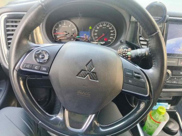 [青岛·鲁B] 二手三菱欧蓝德2018款 2.0L 两驱荣耀版 5座