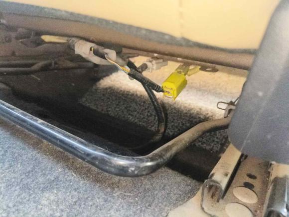 [西安·陕U] 二手丰田雷凌2016款 双擎 1.8H GS E-CVT精英天窗版