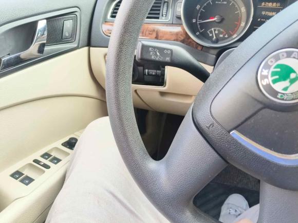 [上海·沪A] 二手斯柯达昊锐2009款 1.8TSI 手动智雅版