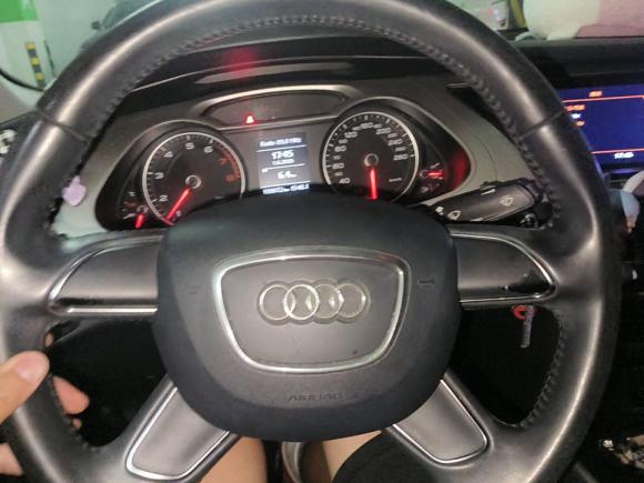 [金华·赣E] 二手奥迪奥迪A4L2013款 30 TFSI 自动舒适型