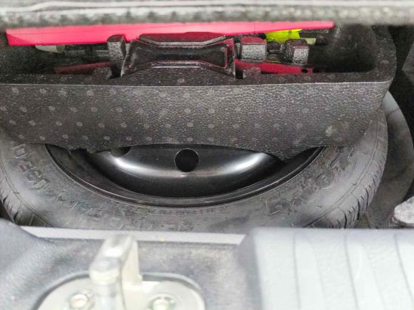 [芜湖·吉E] 二手奔腾奔腾X402018款 网红版 1.6L 手动舒适型