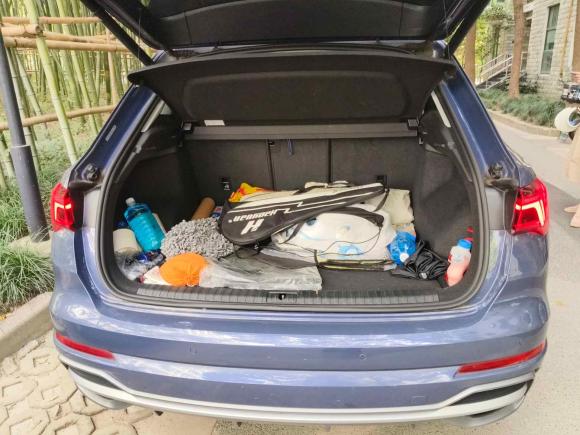 [上海·沪E] 二手奥迪奥迪Q32022款 35 TFSI 时尚动感型