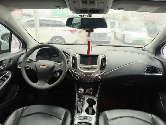 [西安·陕D] 二手雪佛兰科鲁兹2017款 1.5L 两厢 自动先锋天窗版