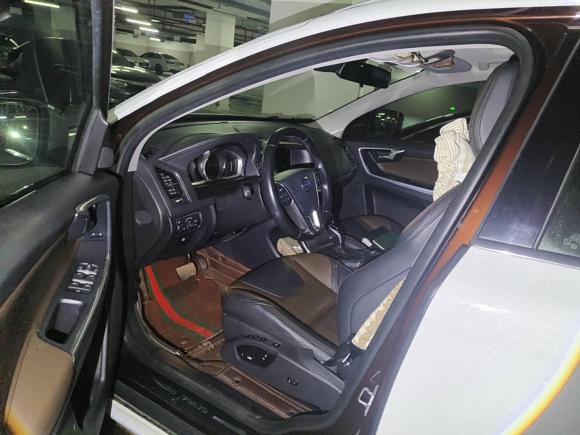 [苏州·苏U] 二手沃尔沃沃尔沃XC602015款 T5 智进版