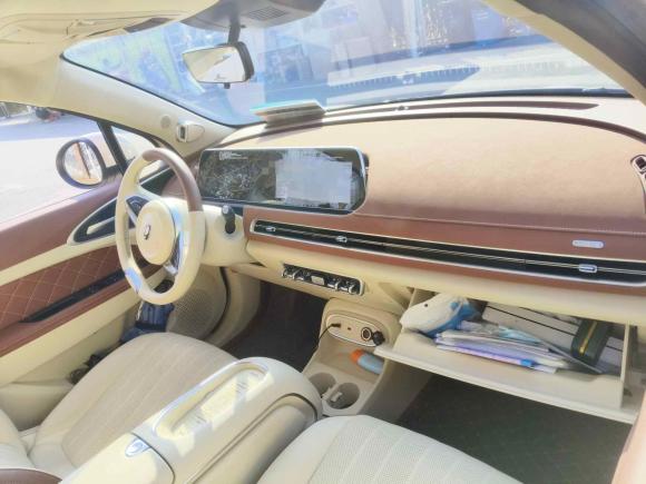 [上海·沪A] 二手欧拉欧拉好猫2023款 401km标准续航 尊贵型 磷酸铁锂