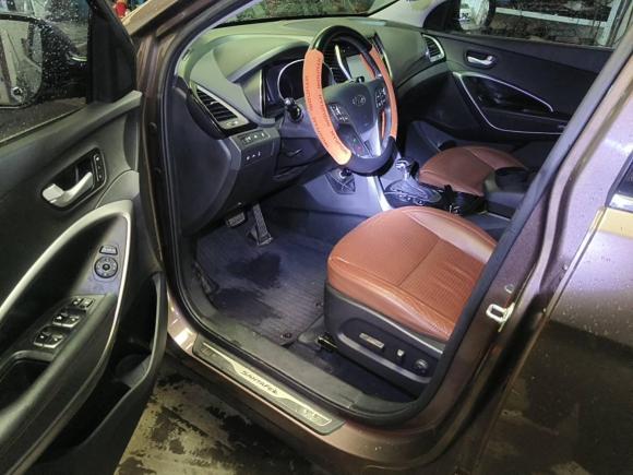 [上海·沪D] 二手现代胜达2013款 2.0T 自动四驱顶级型