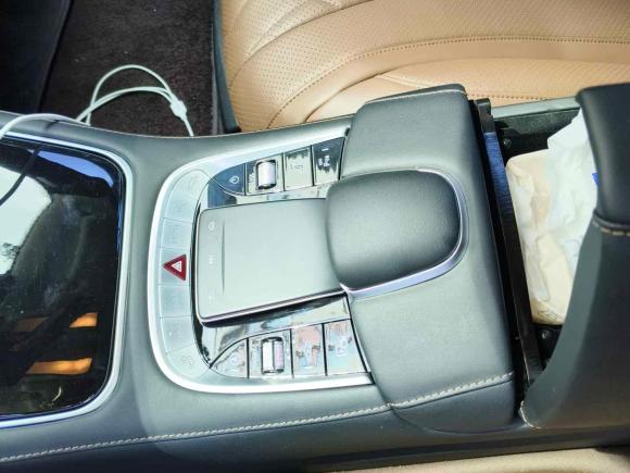 [深圳·粤P] 二手奔驰奔驰S级2012款 S 300 L 商务简配型