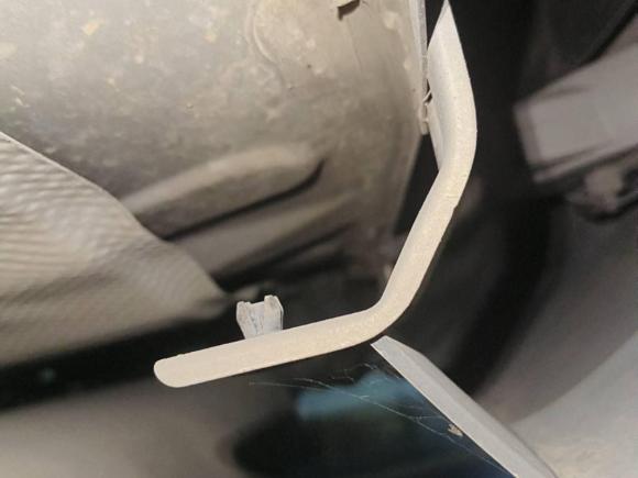 [深圳·粤B] 二手雷诺科雷傲2010款 2.5L 两驱时尚型