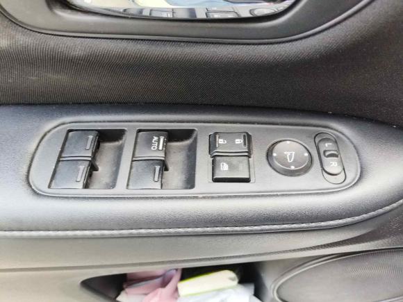 [苏州·苏E] 二手本田缤智2015款 1.5L CVT两驱舒适型