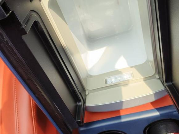 [宁波·浙B] 二手福特全顺2023款 2.0T柴油自动多功能商用车中轴中顶5/6座