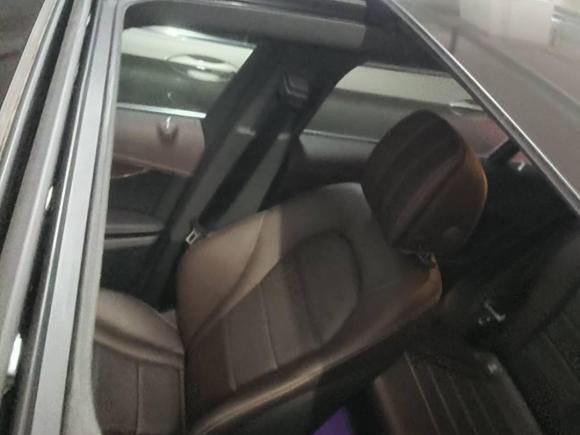 [上海·沪B] 二手奔驰奔驰GLC2022款 GLC 300 L 4MATIC 动感型臻藏版