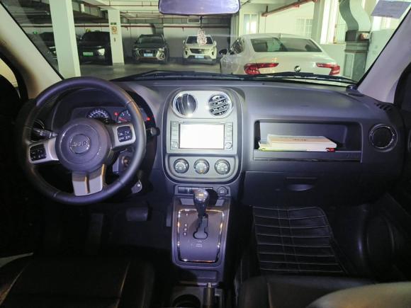 [上海·沪L] 二手Jeep指南者2011款 2.4L 四驱运动版