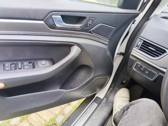 [合肥·皖A] 二手哈弗哈弗H62018款 红标 运动版 1.5T 自动两驱精英型