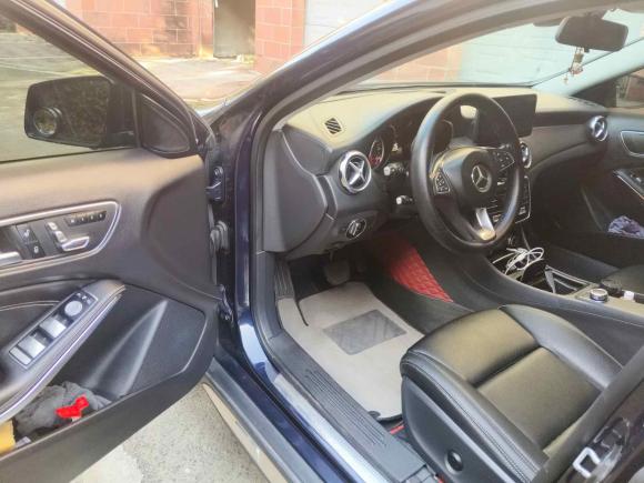 [无锡·苏B] 二手奔驰奔驰GLA2017款 GLA 200 动感型