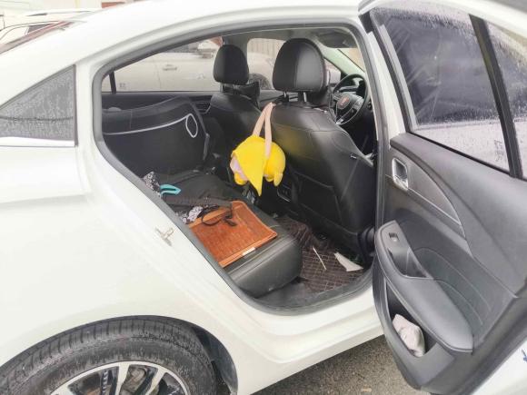 [上海·沪F] 二手荣威荣威i52020款 1.5L 自动4G互联领豪旗舰版