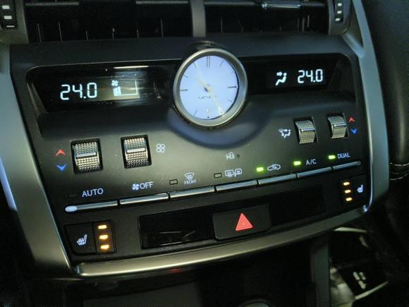 [上海·沪F] 二手雷克萨斯雷克萨斯NX2020款 200 前驱 锋逸版 国VI