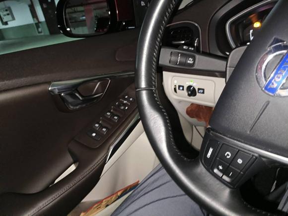 [嘉兴·浙F] 二手沃尔沃沃尔沃V402013款 2.0T 智雅版