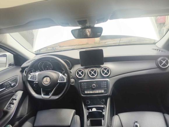 [广州·粤A] 二手奔驰奔驰GLA2019款 GLA 200 时尚型