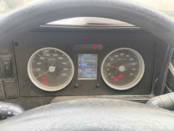 [宁波·浙B] 二手依维柯依维柯得意2017款 2.5T A35客车5-7座47Z5