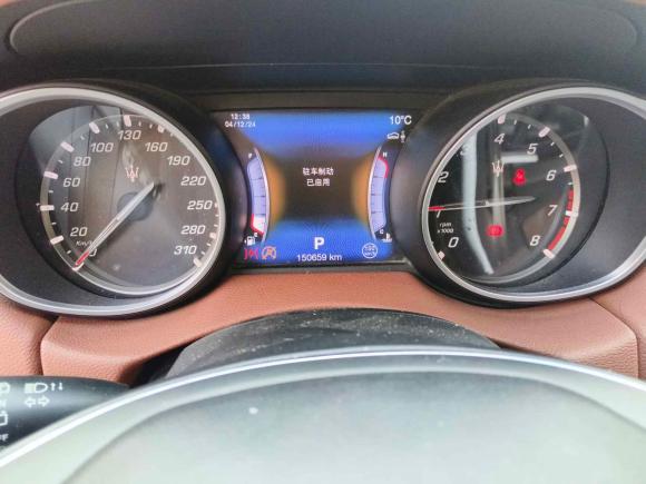 [济南·鲁A] 二手玛莎拉蒂Levante2016款 3.0T 标准型