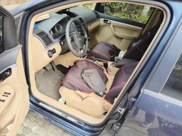 [苏州·苏U] 二手大众途安2011款 1.4T DSG智雅版5座