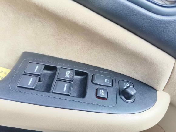 [深圳·粤B] 二手本田雅阁2006款 2.0L 标准版