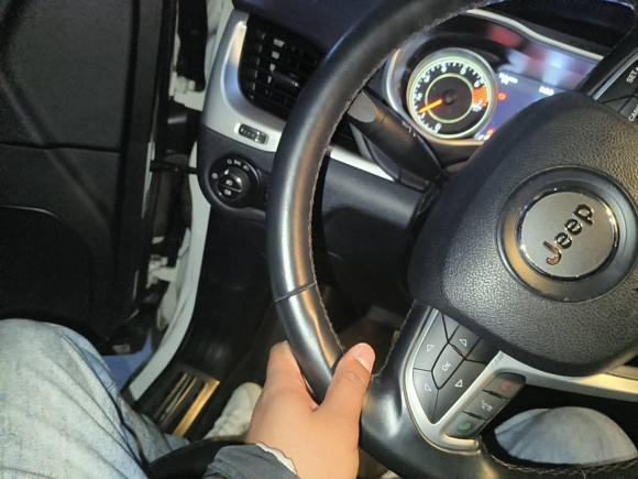 [杭州·浙A] 二手Jeep自由光2016款 2.4L 专业版