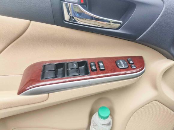 [广州·粤A] 二手丰田凯美瑞2013款 2.0G 舒适版