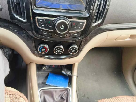 [广州·粤P] 二手宝骏宝骏7302014款 1.5L 手动舒适ESP版 7座