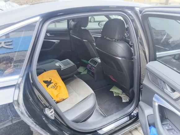 [上海·沪D] 二手奥迪奥迪A6L2020款 45 TFSI 臻选动感型